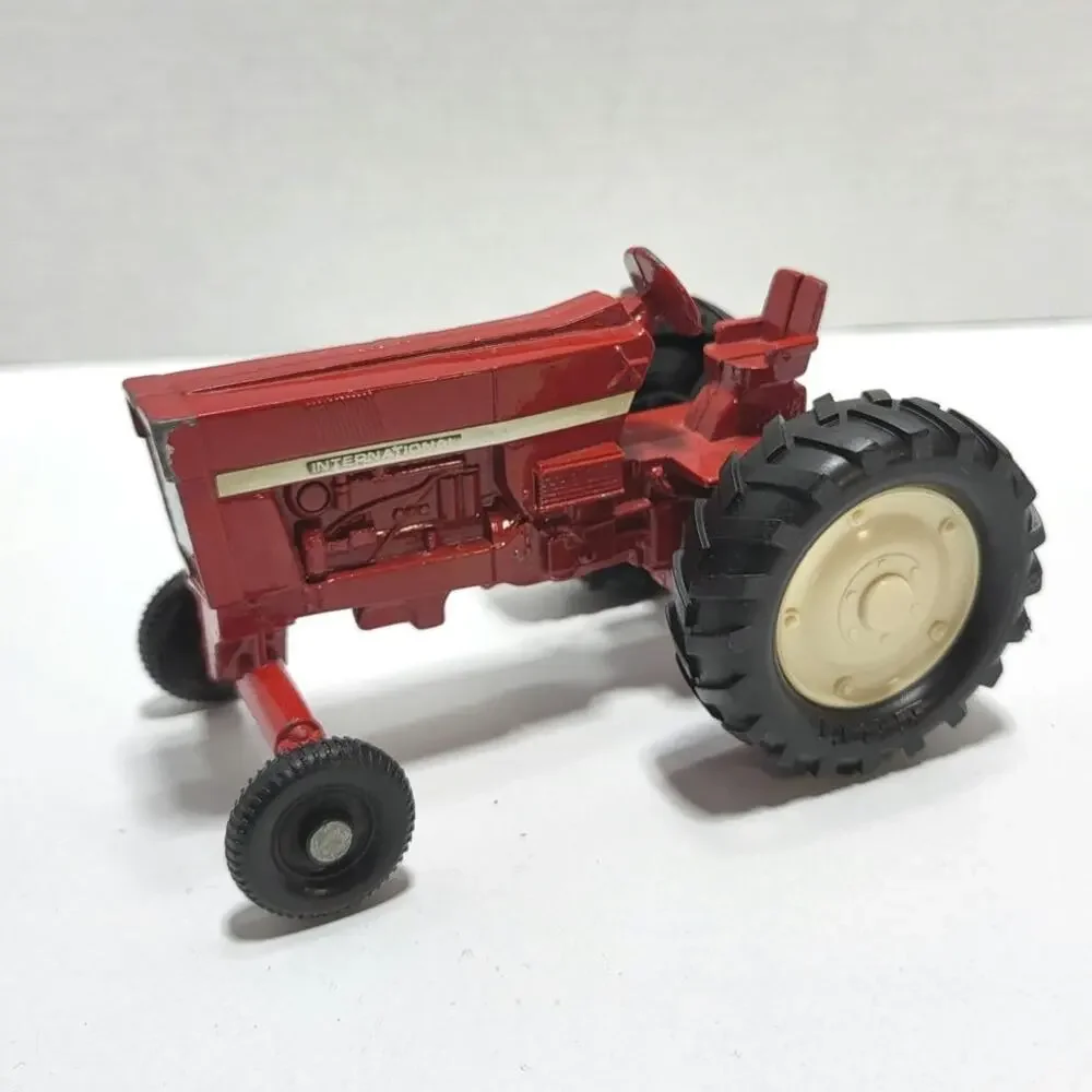 ERTL International Harvester Red Die‎ Cast Farm Tractor 1970s Vintage